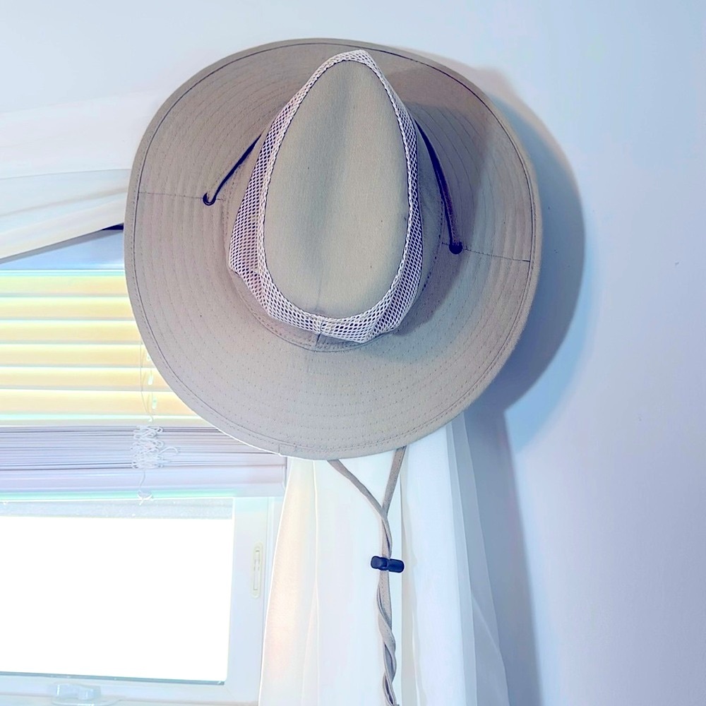 NWOT MAD-HATTER Wide Brim Ventilating Mesh Hat - Picture 3 of 9